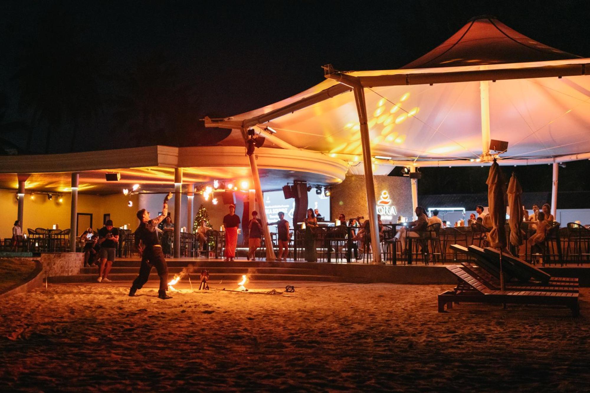 Amora Beach Resort Phuket Plaja Bang Tao Exterior foto