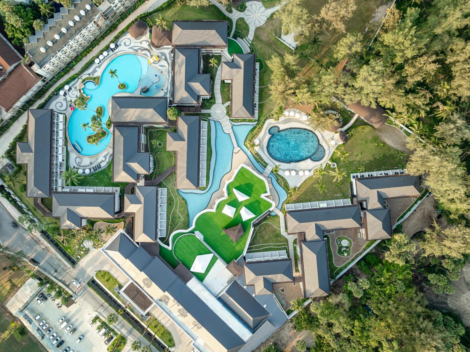 Amora Beach Resort Phuket Plaja Bang Tao Exterior foto